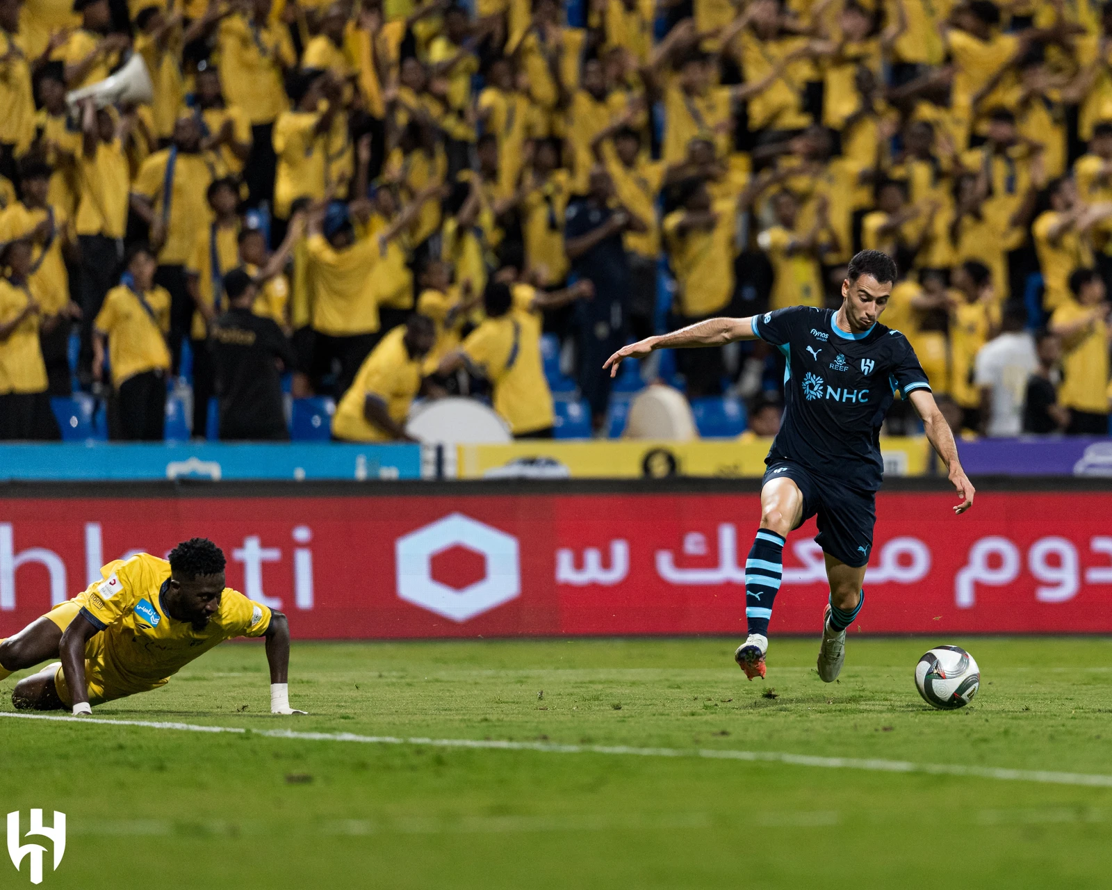 Gabriel Martinelli cuts inside to score for Al-Hilal. (X: @AlHilal_FC)