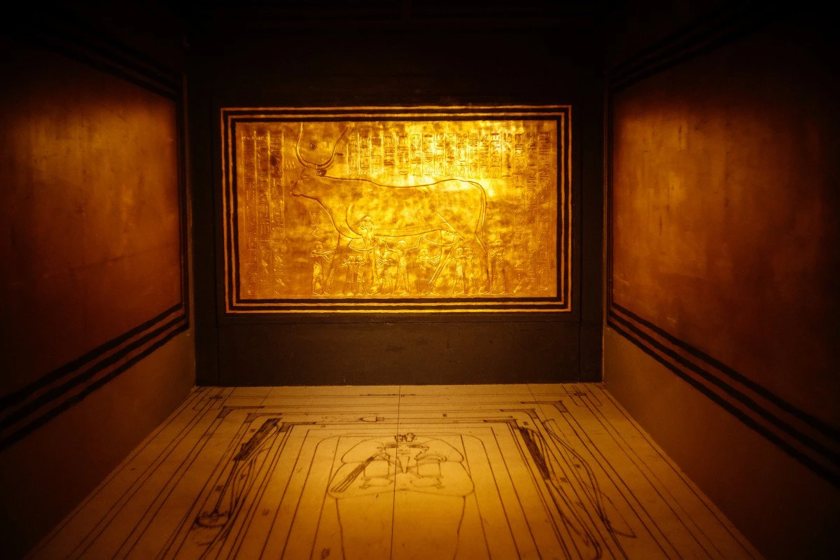 How Tutankhamun’s tomb may hide a bigger secret ... Queen Nefertiti