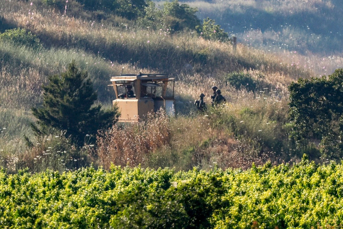 Knife-wielding attacker stabs Israeli in West Bank: army 