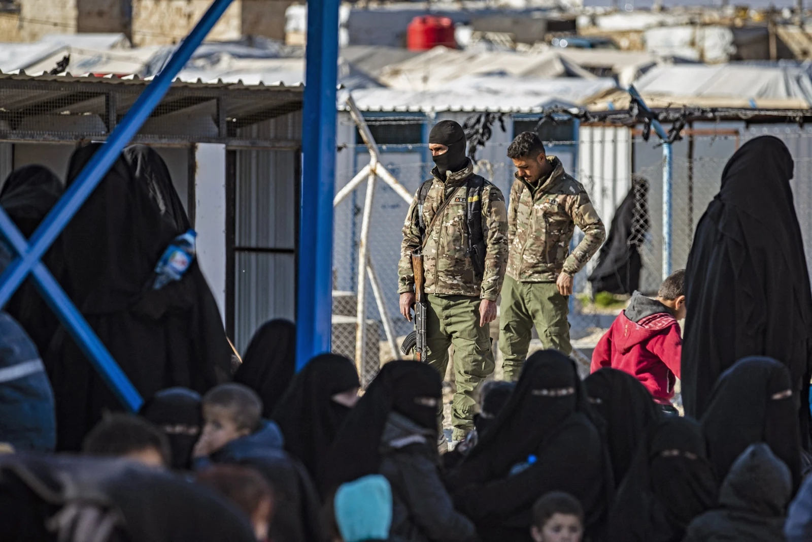 Iraq wraps up questioning 5,700 Daesh suspects transferred from Syria