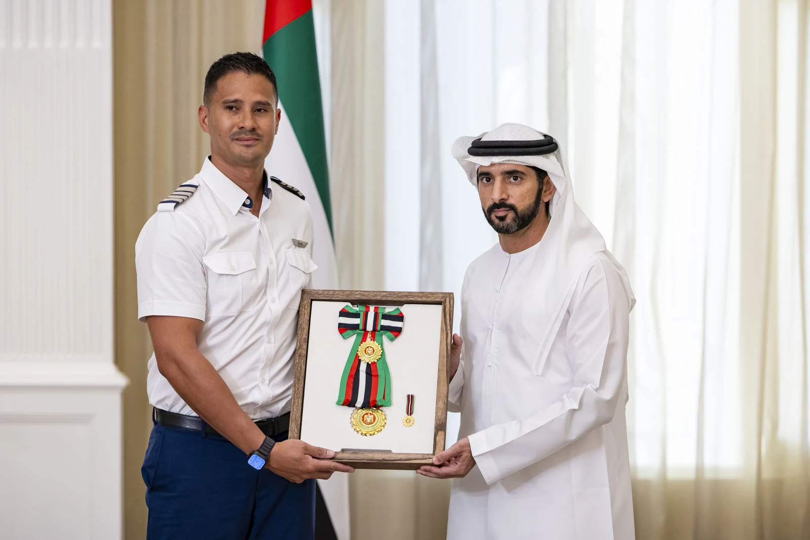 Dubai Crown Prince Sheikh Hamdan bin Mohammed bin Rashid Al-Maktoum honoured FlyDubai's crew for their "courage and professionalism."  (WAM)
