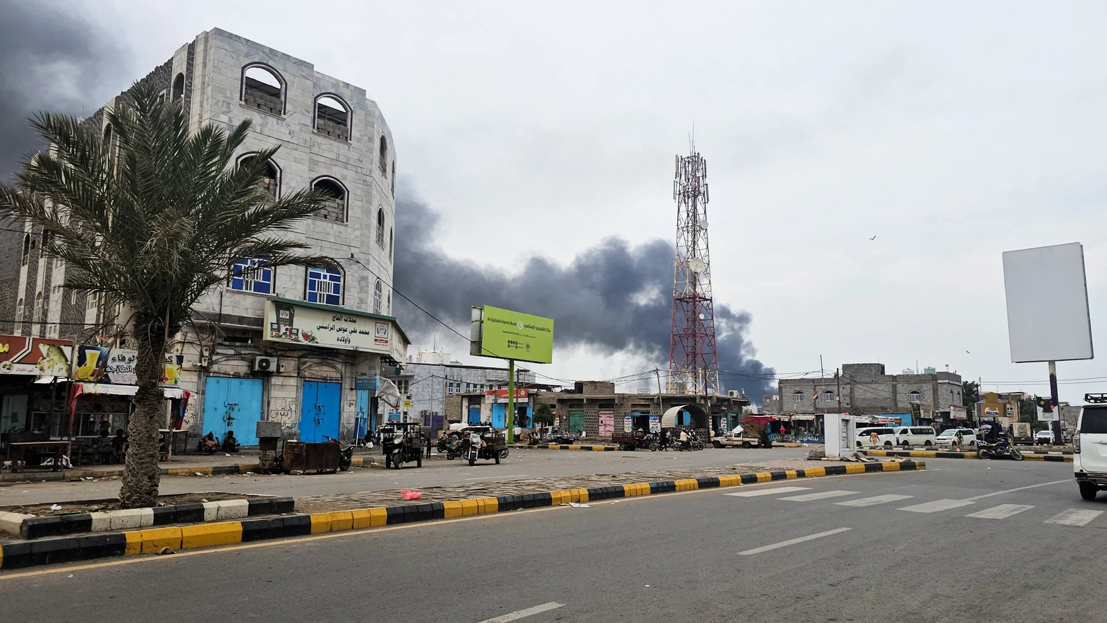 Houthi attacks on Saudi Arabia wound 73 people, officials say