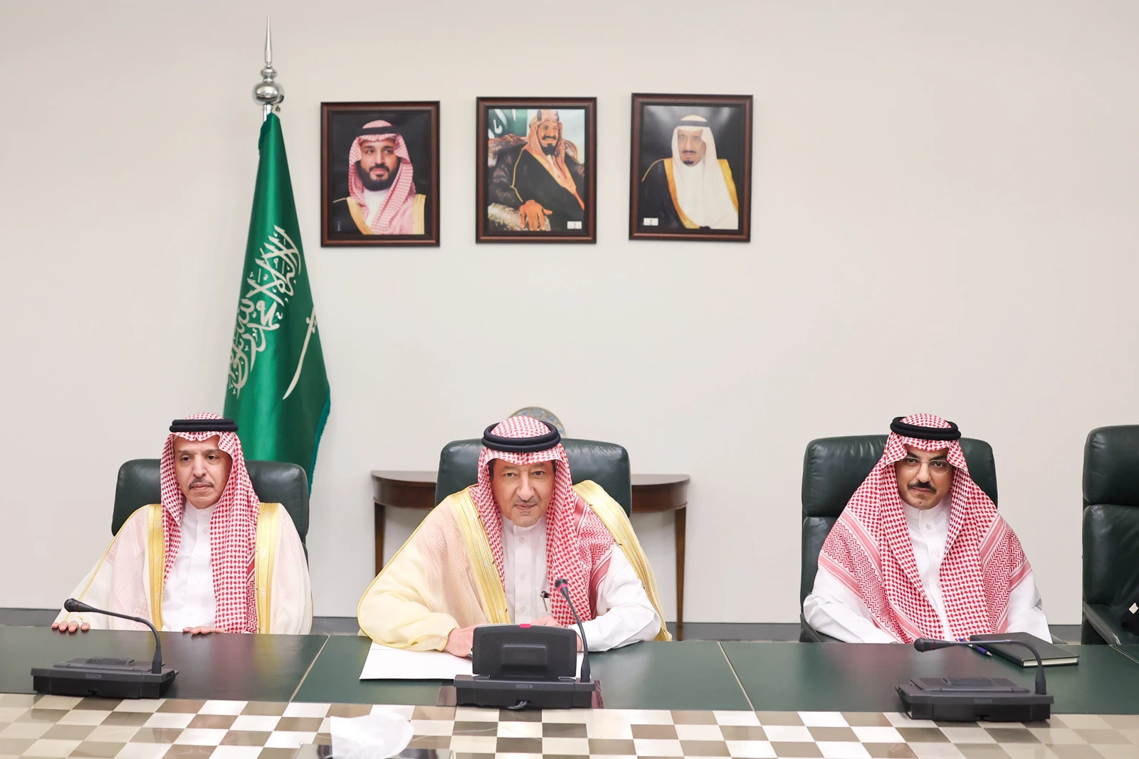 Saudi Deputy Foreign Minister Waleed Al-Khereiji meets Jennifer Larson, charge d’affaires at the US Embassy in the Kingdom, at the ministry’s headquarters in Riyadh on Sunday. (@KSAMOFA)