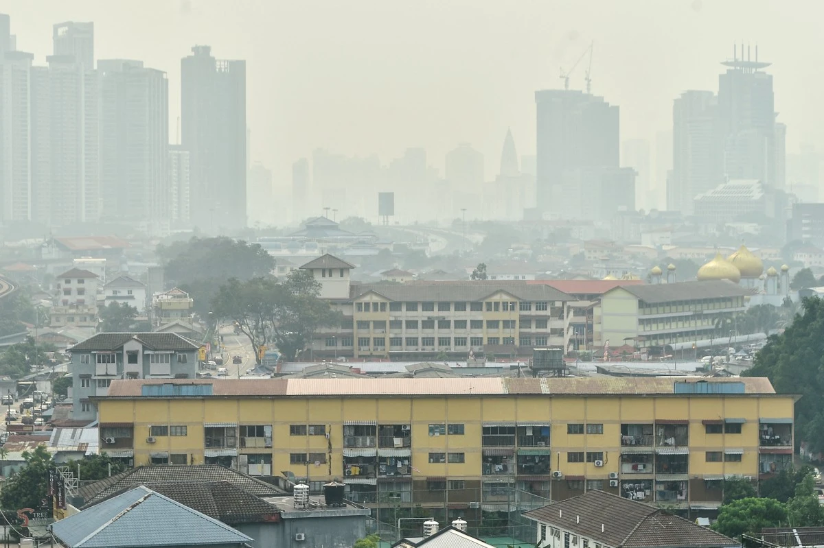 Malaysia closes schools in capital, parts of country due to haze