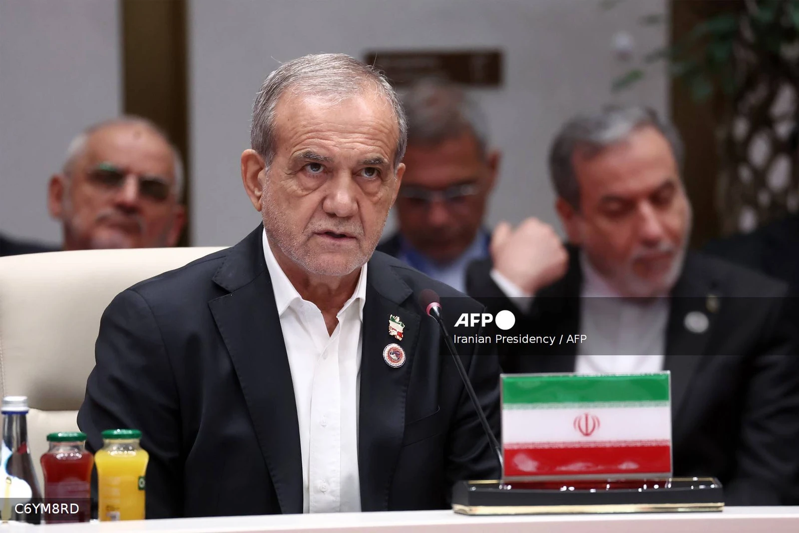 Iran expels Swedish diplomat after Sweden removes Iranian official: Vienna Convention on Diplomatic Relations cited