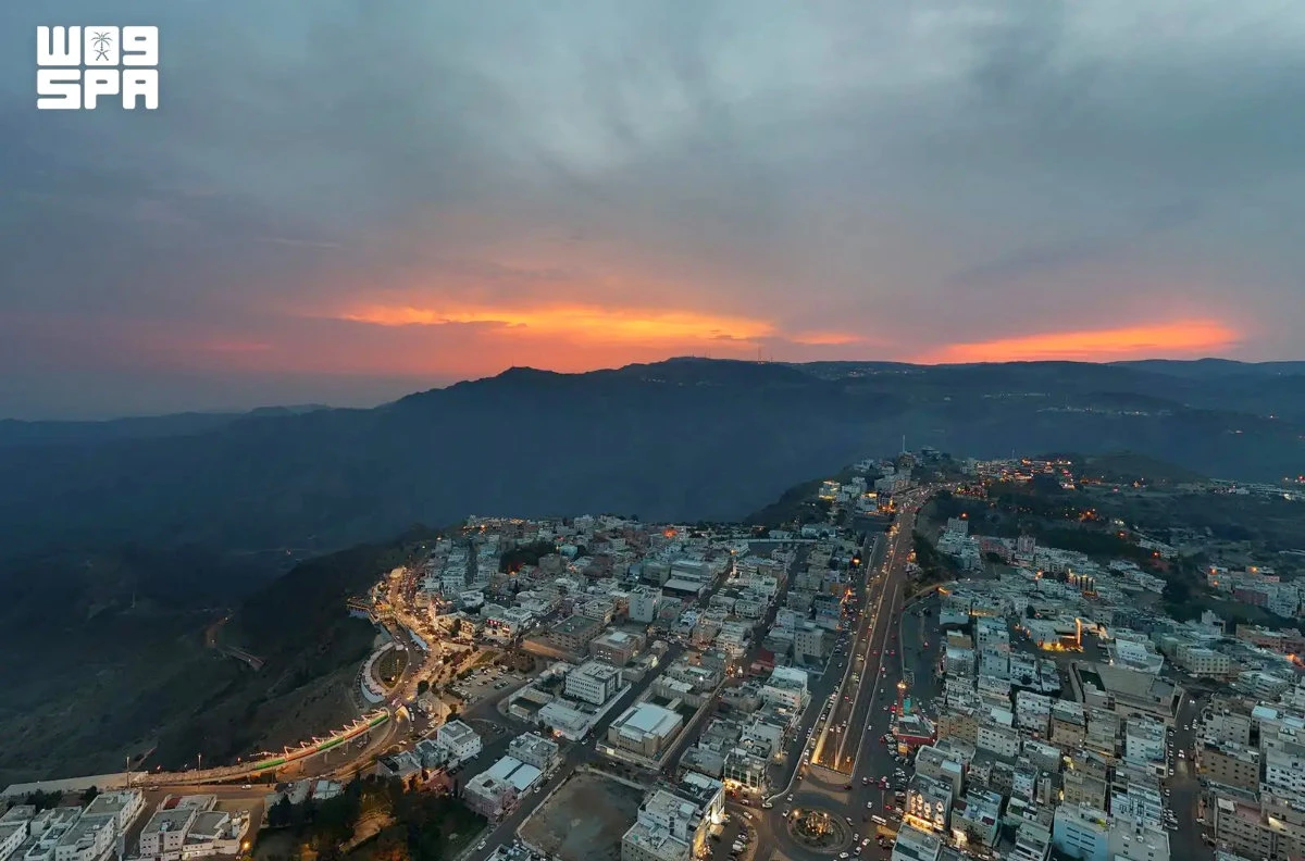 Above the clouds, below the sunset: Asir’s evening spectacle