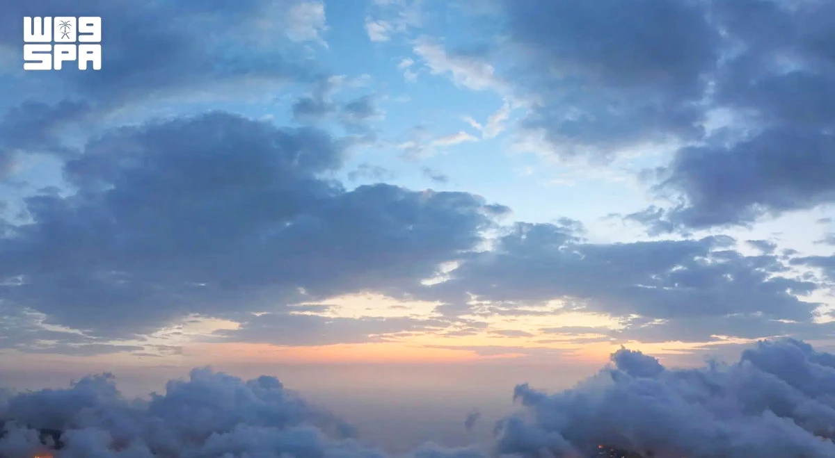 Above the clouds, below the sunset: Asir’s evening spectacle