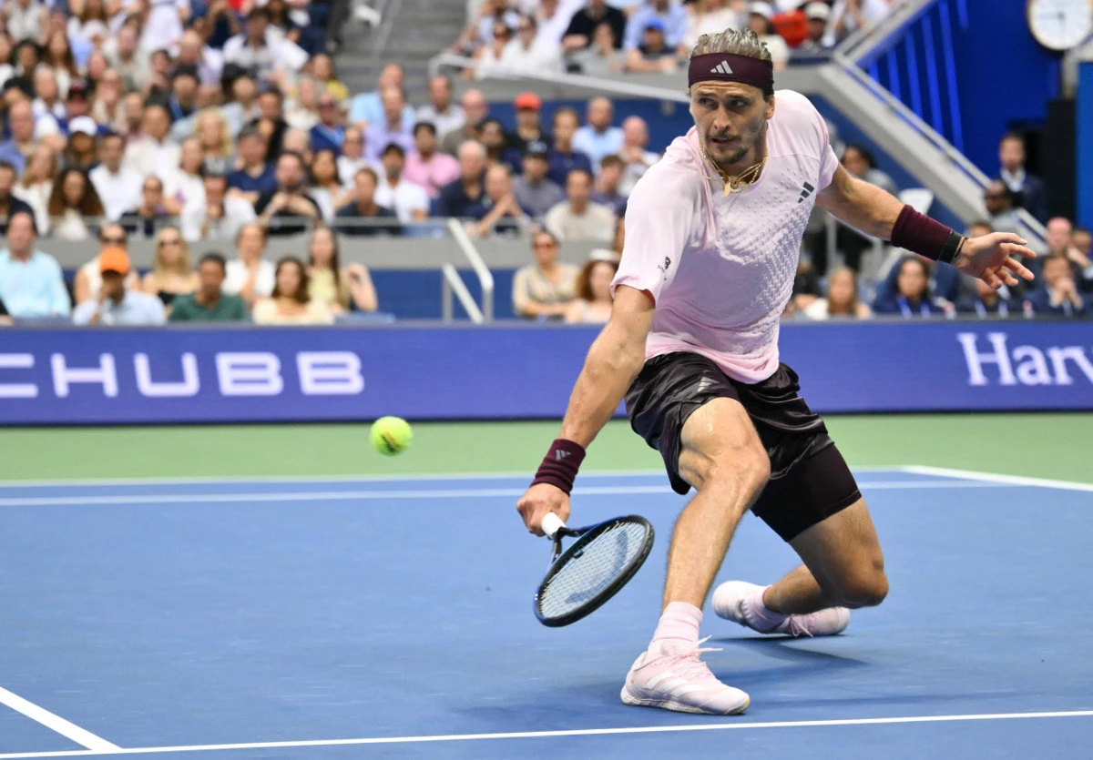 Alexander Zverev beats Ben Shelton to win the US Open title and extend a drought by American men