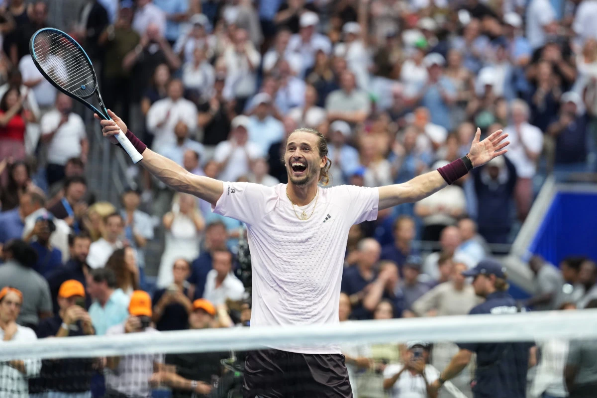 Alexander Zverev beats Ben Shelton to win the US Open title and extend a drought by American men