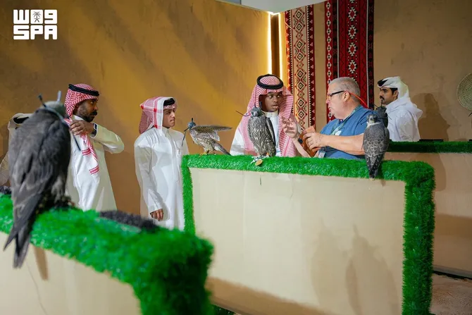 British falconer highlights bird selection criteria at Riyadh auction