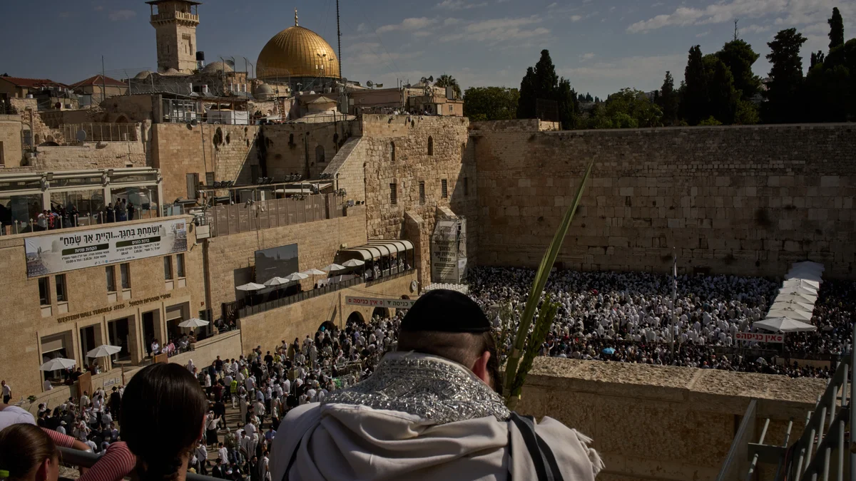 Israel carried out 26 Al-Aqsa incursions, banned 150 calls to prayer at Ibrahimi Mosque in September: ministry