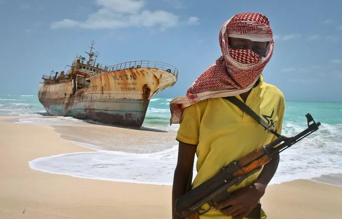 Somali pirates seize cargo ship