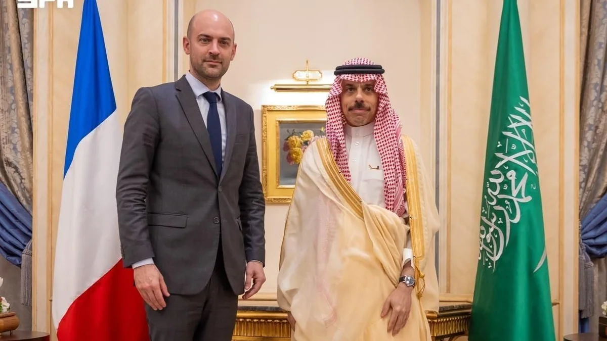 Saudi foreign minister, Prince Faisal bin Farhan, and his French counterpart, Jean-Noel Barrot met in Riyadh. (SPA)