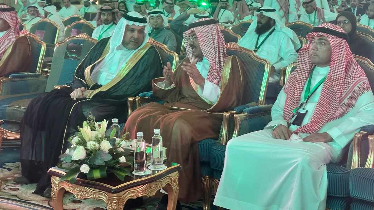 Keynote speakers included SASEM President Prof. Jameel Abualenain and Assistant Minister of Health for Health Services Dr Mohammed Al-Abdulaali. (AN photo by Nada Hameed)