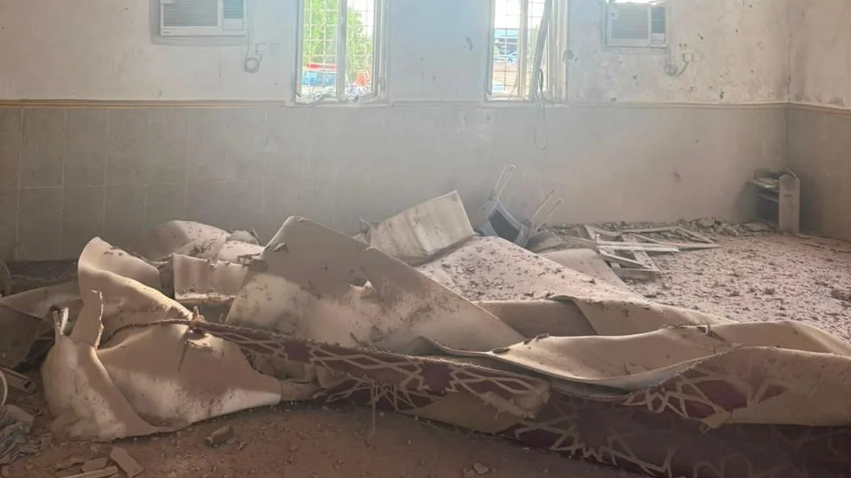 Projectile by Yemen’s Houthis injured two and inflicted damage on mosque, several buildings and vehicles. (SPA)