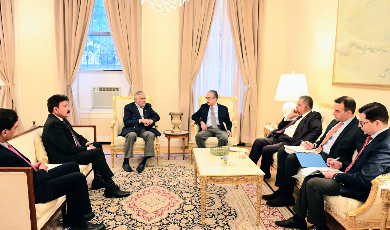 Pakistan Deputy Prime Minister hold meeting with officers of Pakistan’s Mission to the UN and Consulate in New York, US, on September 21, 2026. (ForeignOfficePk/X)