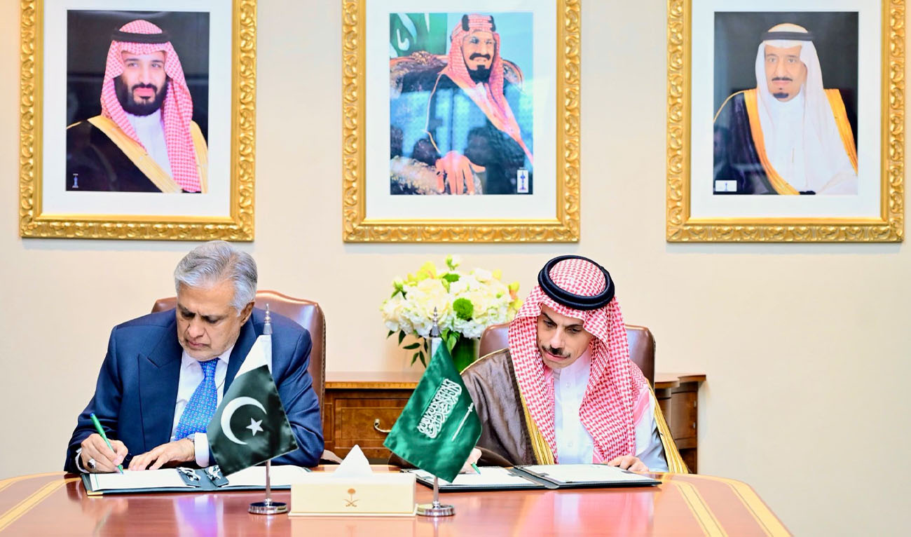 Pakistan Deputy Prime Minister Ishaq Dar and Saudi Foreign Minister Prince Faisal bin Farhan signing agreement on the sidelines of the United Nations General Assembly (UNGA) in New York on September 22, 2026.