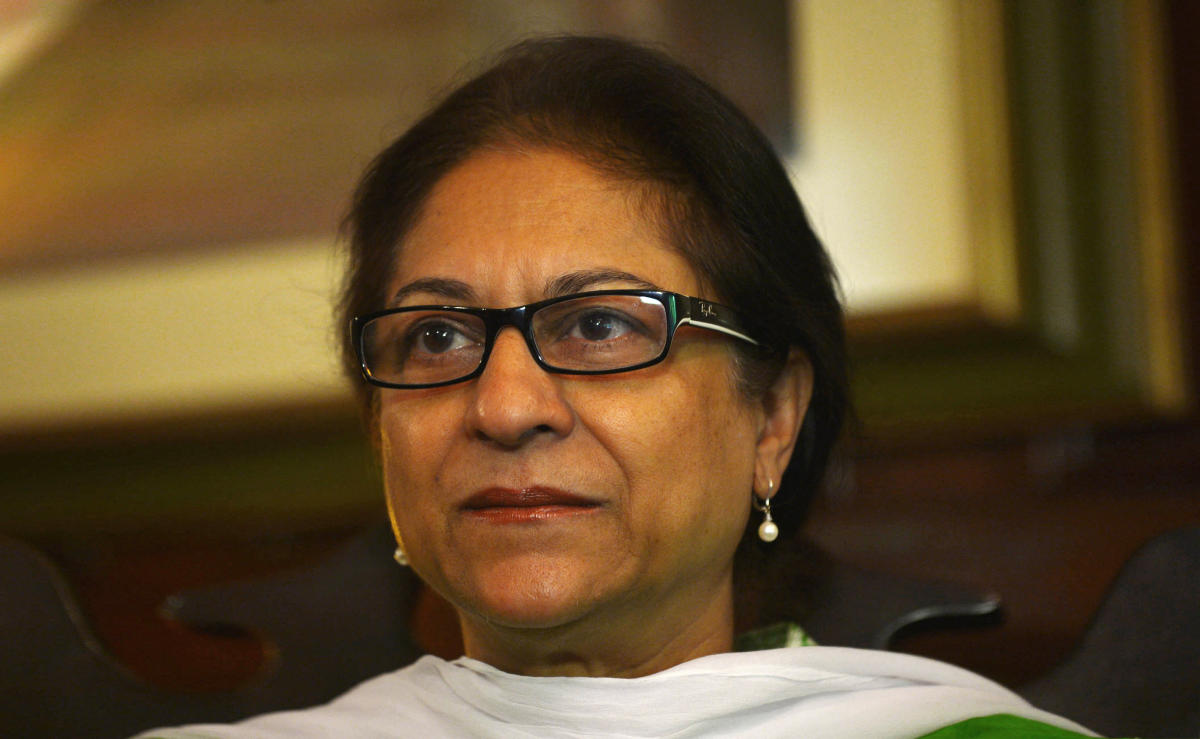 In this file photo, Pakistani leading human rights activist and Supreme Court lawyer Asma Jahangir gestures as she gives an interview to AFP in Lahore on Oct. 4, 2014. (AFP)