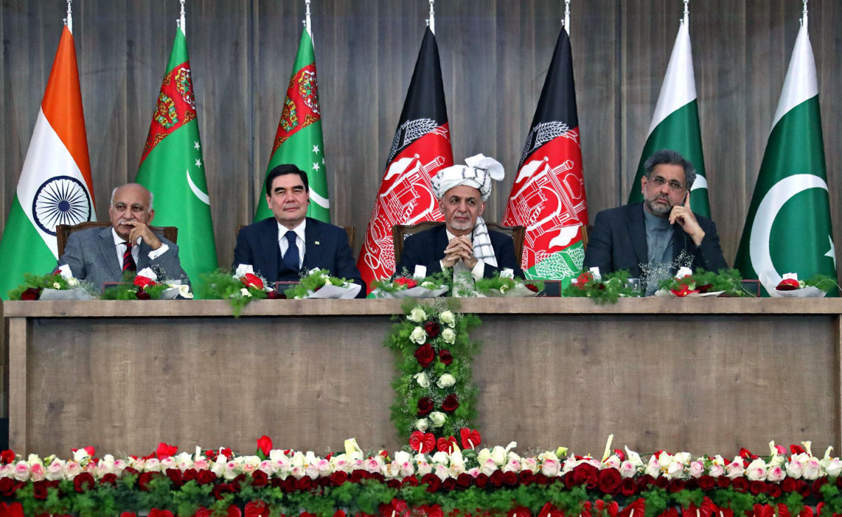 Afghan President Ashraf Ghani, center, with Gurbanguly Berdymukhamedov President of Turkmenistan, second left, Pakistani Prime Minister Shahid Khaqan Abbasi, right, and India’s External Affairs Minister Shri M. J. Akbar, left, look on during the (TAPI) gas pipeline project inauguration in Herat province on Feb. 23, 2018. (AFP)