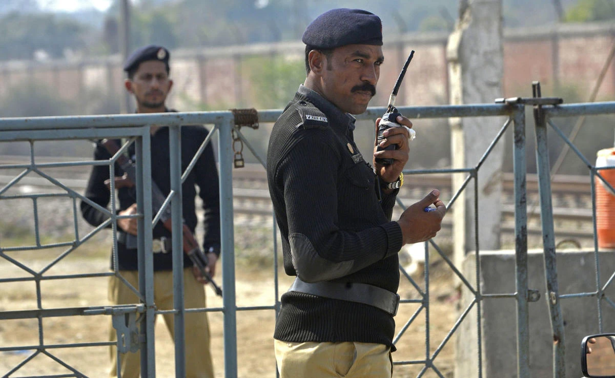 Pakistani policemen stand guard outside the check pint of Kot Lakhpat Jail where Mohammad Imran, the suspect accused of raping and murdering a young girl, shifted in Lahore on February 10, 2018. (AFP)