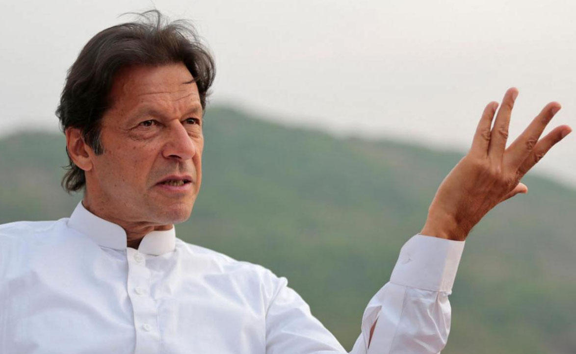 In this file photo, Pakistani opposition politician Imran Khan speaks with party leaders at his home in Bani Gala, outside Islamabad, Pakistan Oct. 30, 2016. (REUTERS)