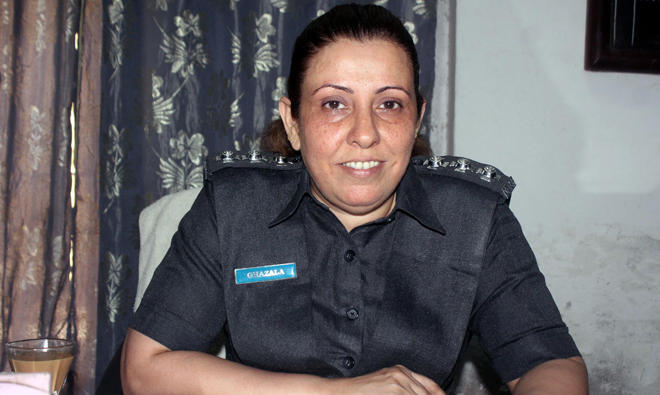 Inspector Syeda Ghazala while talking to Arab News at here office. (Photo courtesy: Naimat Khan)