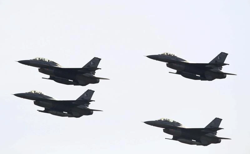 In this file photo, Pakistani F-16 fighter jets fly past during the Pakistan Day military parade in Islamabad, Pakistan, March 23, 2016. (REUTERS)
