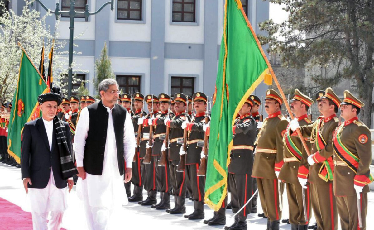 Pakistani Prime Minister Shahid Khaqan Abbasi arrives in Kabul to meet with Afghan President Muhammad Ashraf Ghani. (Photo courtesy: Govt of Pakistan/Twitter)