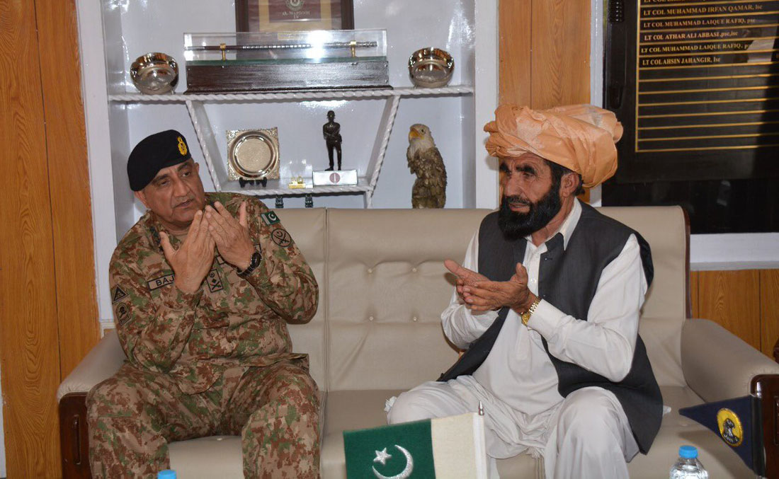 Army chief Gen. Qamar Javed Bajwa prays for slain Pashtun Naqeebullah Mehsud during a meeting with his father in Makeen on Thursday. (Photo courtesy: ISPR)