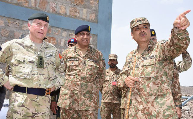 Army Chief General Qamar Javed Bajwa, right, with British Chief of General Staff Sir Nicholas Patrick Carter during his two-day visit to Pakistan. (Photo courtesy: ISPR)