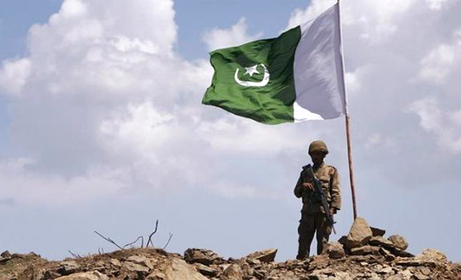 An Afghan official says Pakistani forces have crossed into eastern Afghanistan and clashed with Afghan troops. (REUTERS photo)