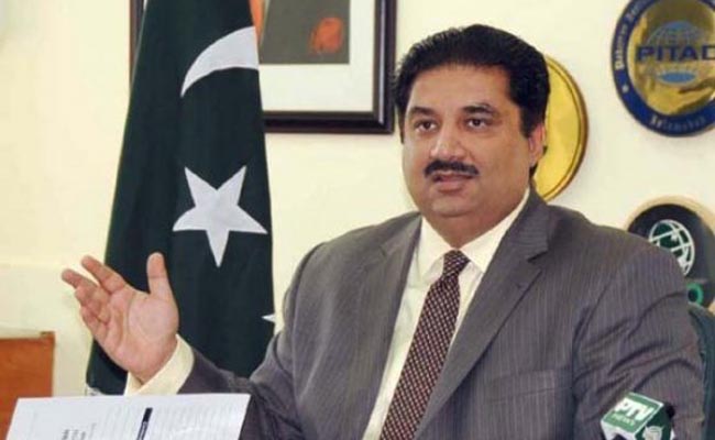 Pakistani defense and foreign minister Khurram Dastgir Khan. (APP)