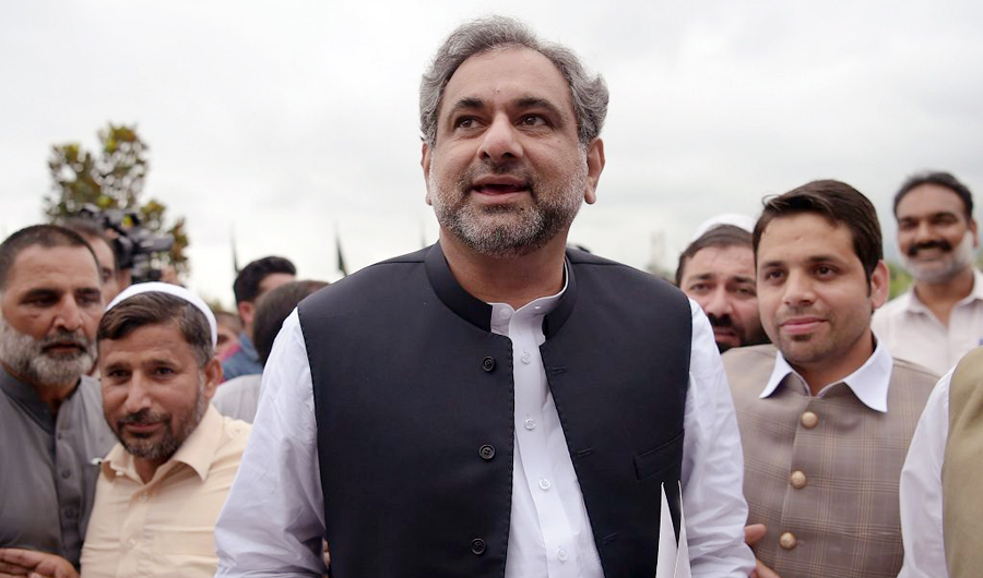 Prime Minister Shahid Khaqan Abbasi, front. (AFP)