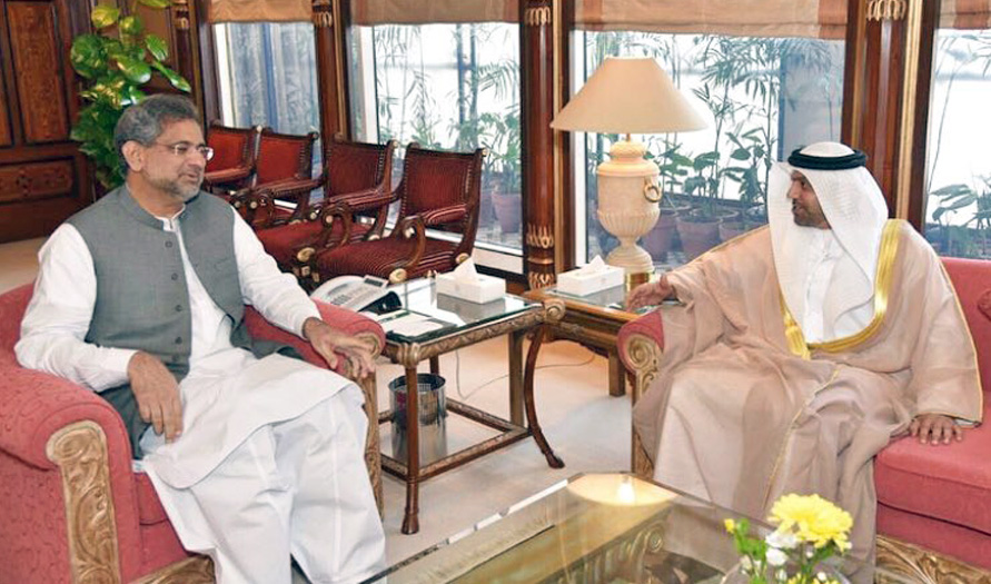 Pakistani Prime Minister Shahid Khaqan Abbasi, left, meets the Ambassador of UAE Hamad Obaid Al-Zaabi in Islamabad, Pakistan, May. 28, 2018. (Photo courtesy: UAE Embassy/Twitter)