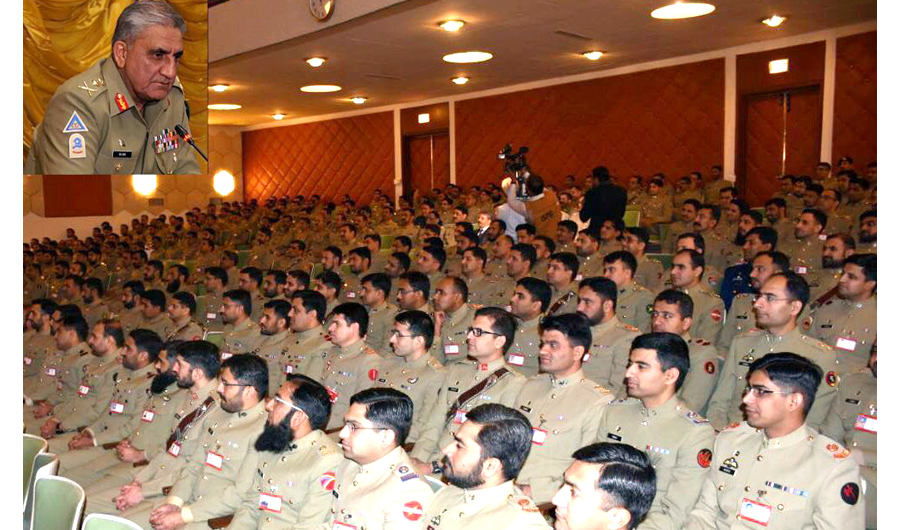 Chief of Army Staff Gen. Qamar Javed Bajwa addressing officers and faculty of Quetta’s Command and Staff College on Wednesday. (Photo courtesy: ISPR)