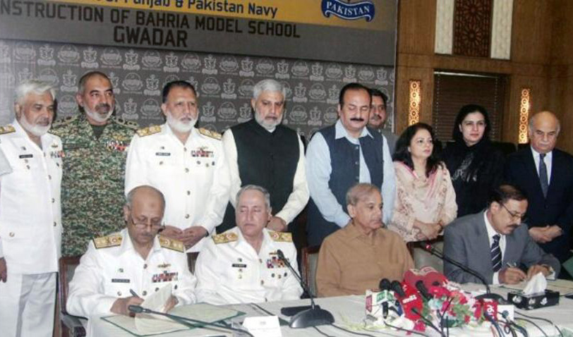 Punjab Chief Minister Shahbaz Sharif and the chief of naval staff, Zafar Mehmood Abbasi, as the MoU is signed to build a college in Gwadar. (Photo courtesy: Directorate of Public Relations, Pakistan Navy)