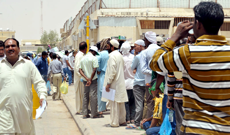 Ministry of Overseas Pakistanis and Human Resource Development, officials say that the demand for technical Pakistani staff for Saudi Arabia has increased recently. (AFP photo)