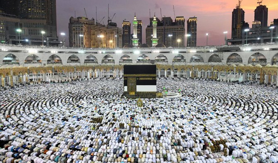 Pakistan’s Ministry of Religious Affairs and Interfaith Harmony has asked intending pilgrims to visit Etimad offices for biometric verification of fingerprints at their scheduled time. (SPA photo)