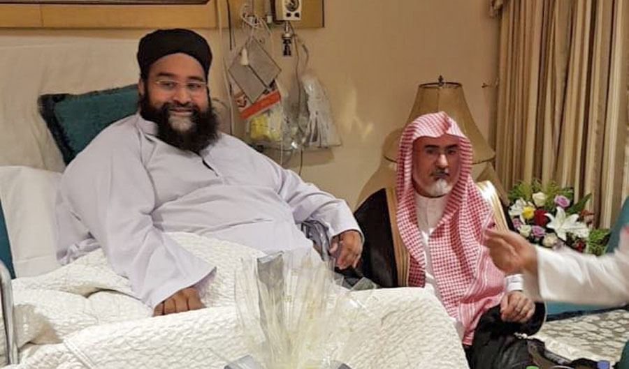 Saudi National Guard Minister Prince Khalid bin Abdul Aziz bin Mohammed bin Ayyaf met with Hafiz Tahir Ashrafi, chairman of the Pakistan Ulema Council, in hospital. (Photo shared by Ashrafi)