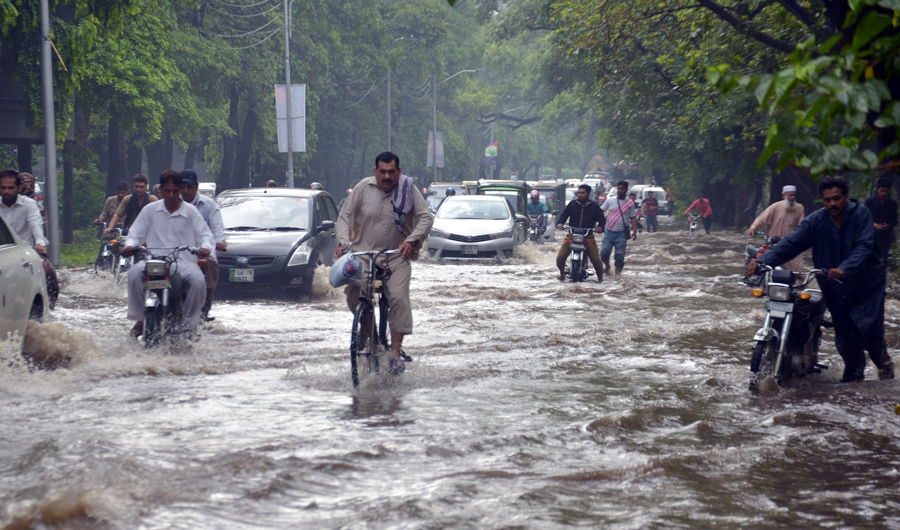 A portion of Lahore’s legendary Mall Road caved in on Tuesday, forcing the authorities to close it to all traffic. (AN Photos by Shafique Malik)