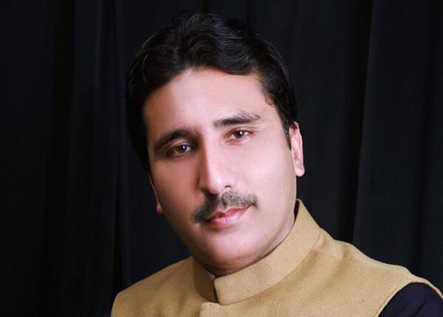 Arbab Khizer Hayat, senior leader of Pakistan Muslims League-Nawaz (PMl-N), who received threatening calls to restrict his political activity before polls. (Provided the picture himself)