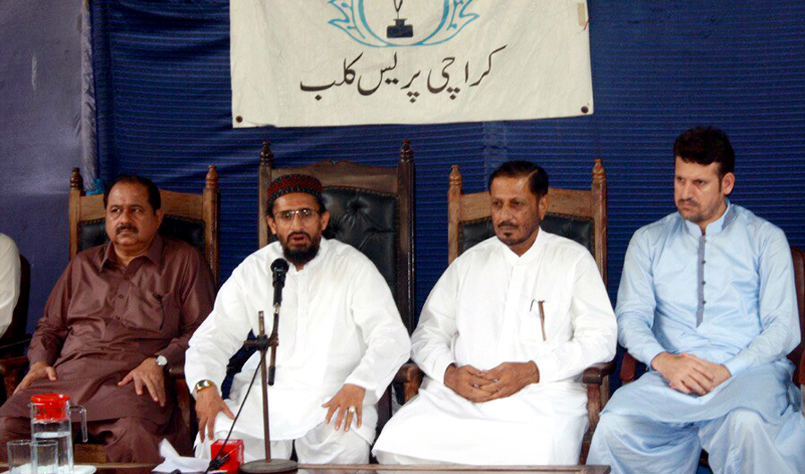 Ahle Sunnat Wal Jamaaat (ASWF) chief and candidate for NA-238 constituency, Allama Aurangzeb Farooq addressing a news conference at the Karachi Press Club. Muzaffar Shajjra, former president of PPP and independent candidate for PS-91, PML-N’s candidate on PS-89, Javed Arsala Khan, and PTI’s Ijaz Swati (PS-90) are also present. (Photo by ASWJ)