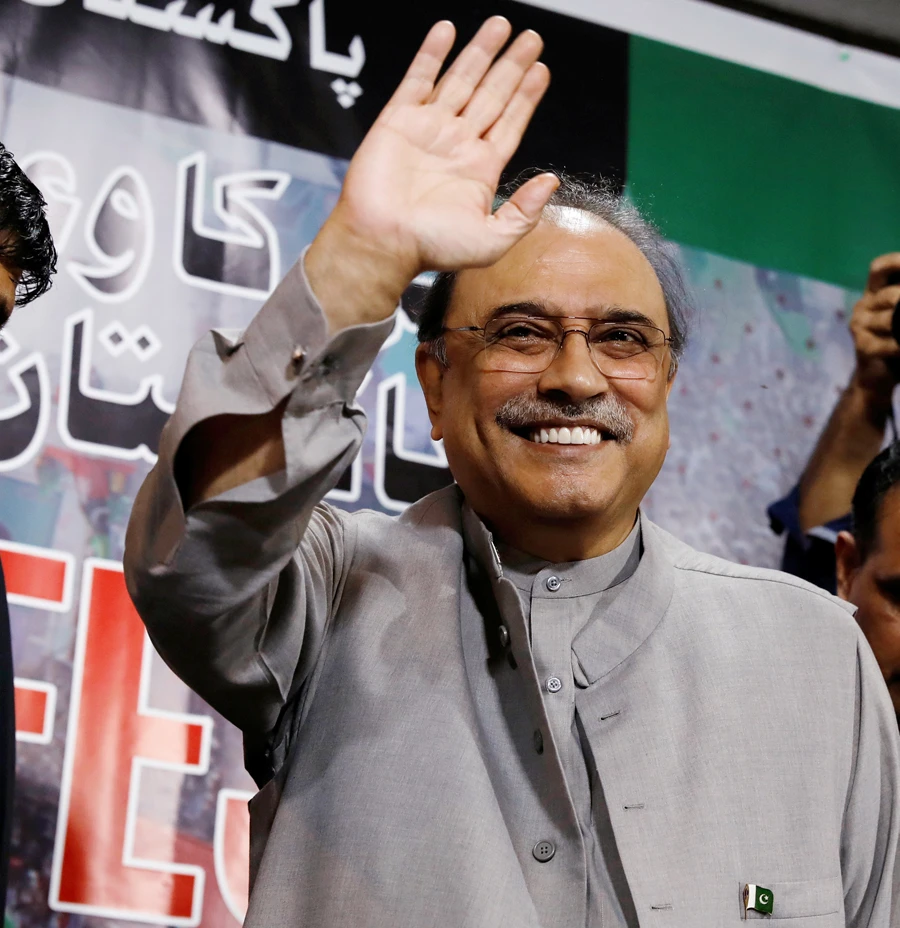 Asif Ali Zardari, former president of Pakistan and co-chairman of Pakistan People's Party (PPP), gestures during a news conference to unveil party's manifesto for the upcoming general election, in Islamabad, Pakistan on June 28, 2018. (REUTERS)