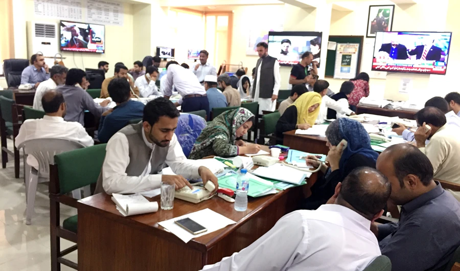 A view of central elections monitoring cell set up at Election Commission of Pakistan (ECP) headquarters in Islamabad. (AN photo by Aamir Shah)
