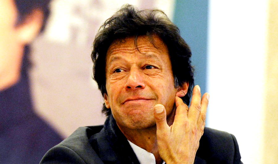 Pakistan’s prime minister-in-waiting Imran Khan’s Pakistan Tehreek-e-Insaf and opposition parties struggle to consolidate their position ahead of the National Assembly’s inaugural session on Monday, in which all elected members will take oath of their seats. (AAMIR QURESHI/AFP)