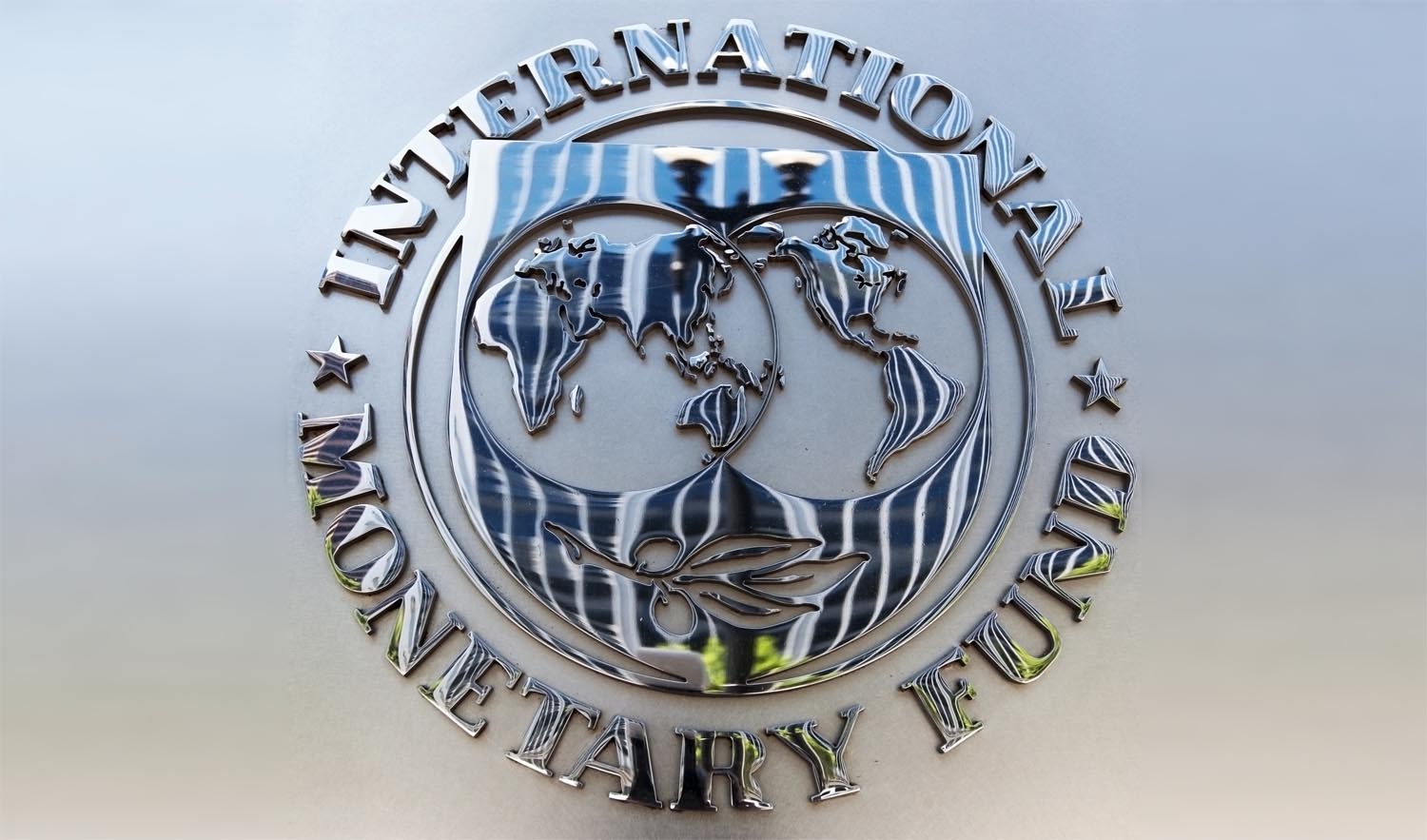 The seal of the International Monetary Fund (IMF) at IFM headquaraters in Washington, DC. (Paul J. RICHARDS/AFP)