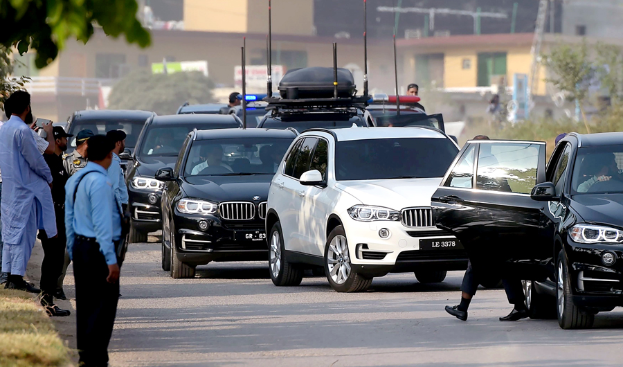 As part of new Prime Minister Imran Khan’s austerity pledge to the nation, the government will auction the entire fleet of luxury vehicles that once formed the VIP motorcade used by ex-PM Nawaz Sharif. (Photo courtesy: social media)