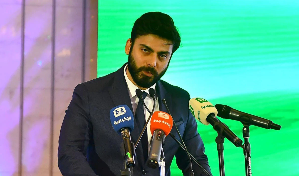 Award-winning Pakistani actor, model and singer Fawad Khan speaks at the Media Ministry's reception for foreign delegates at Hajj 2018. (SPA)