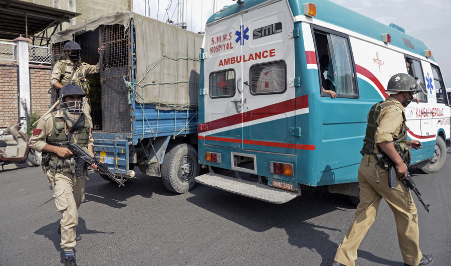 Indian police transport the body of a dead civilian to the police headquarters in an ambulance in Srinagar on Sep. 3, 2018. (AFP)