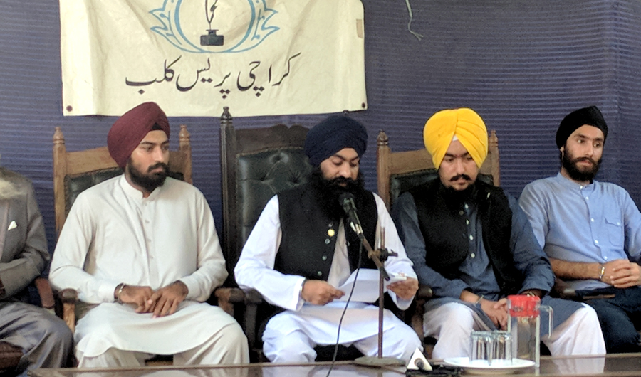 Ramesh Singh Khalsa speaking to a presser at Karachi Press Club here on Sept. 18, 2018. Other members of Pakistan Sikh Council are also present as they thanked Pakistan’s Prime Minister and Army Chief for their announcement to open border for Grunanak 550th Birth Anniversary next year.
